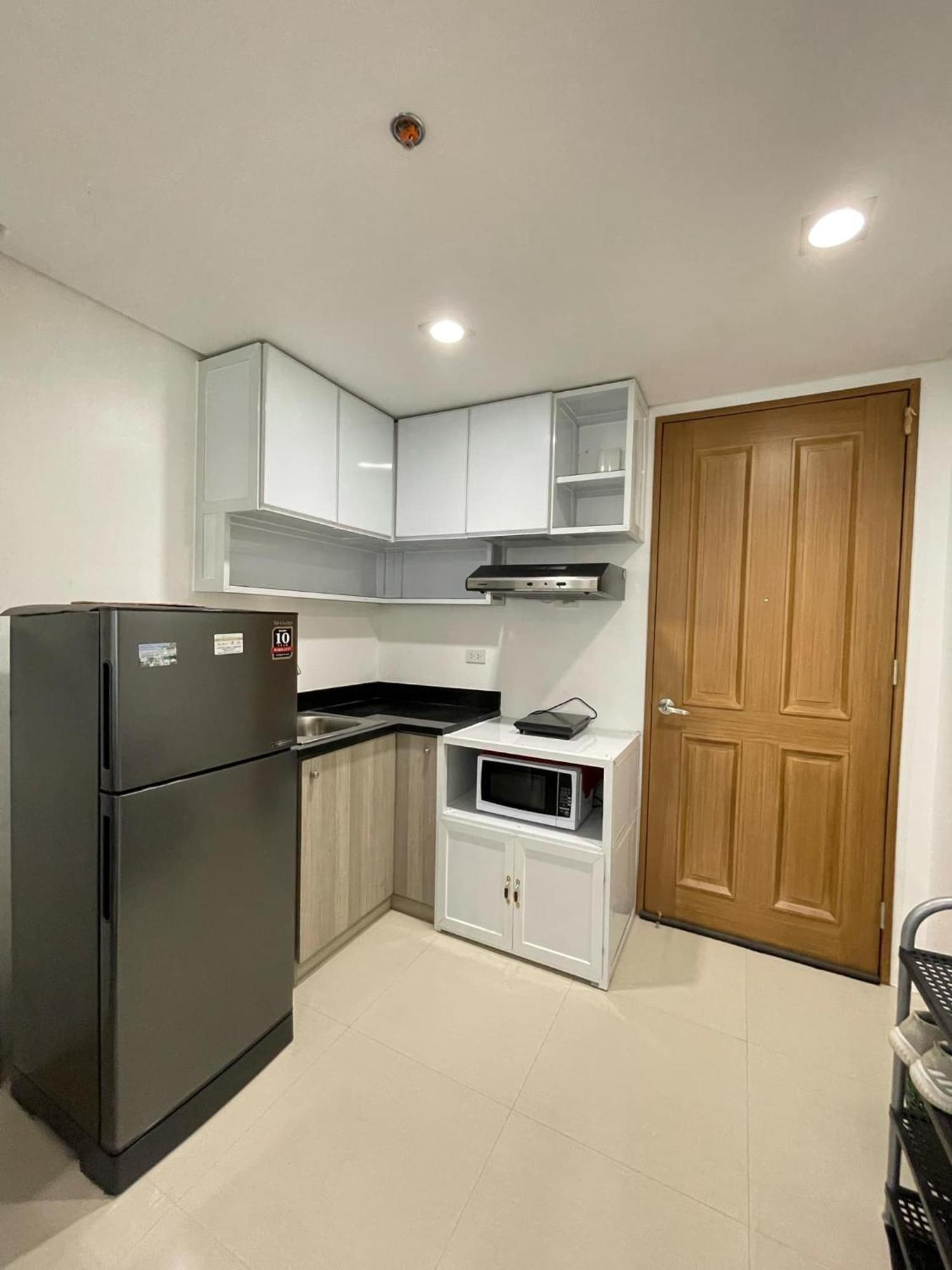 1 Bedroom Unit At One Pontefino Tower Batangas Exterior foto