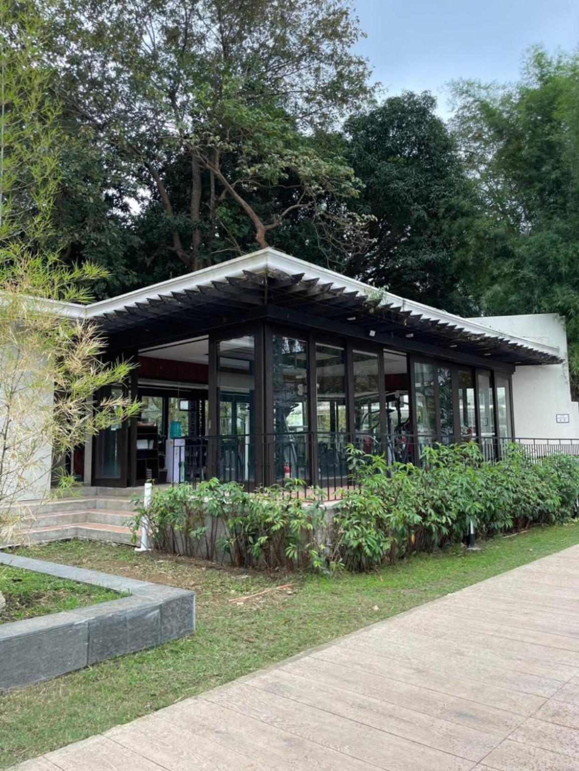1 Bedroom Unit At One Pontefino Tower Batangas Exterior foto